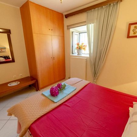 Krasa 2Bedroom Apartment Agios Matthaios  ภายนอก รูปภาพ